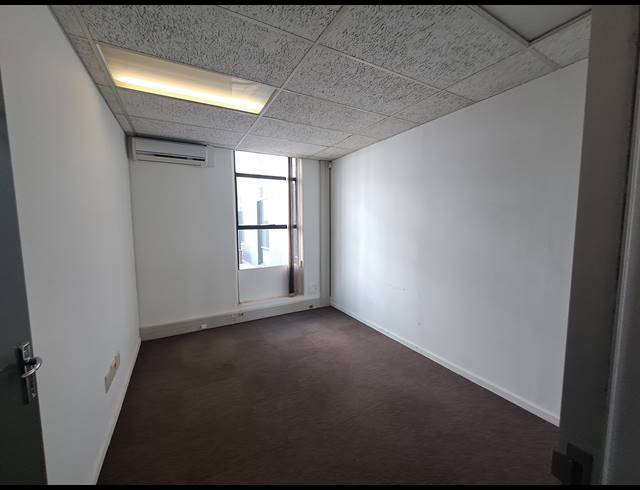 419M² OFFICE TO LET IN CRAIGHALL